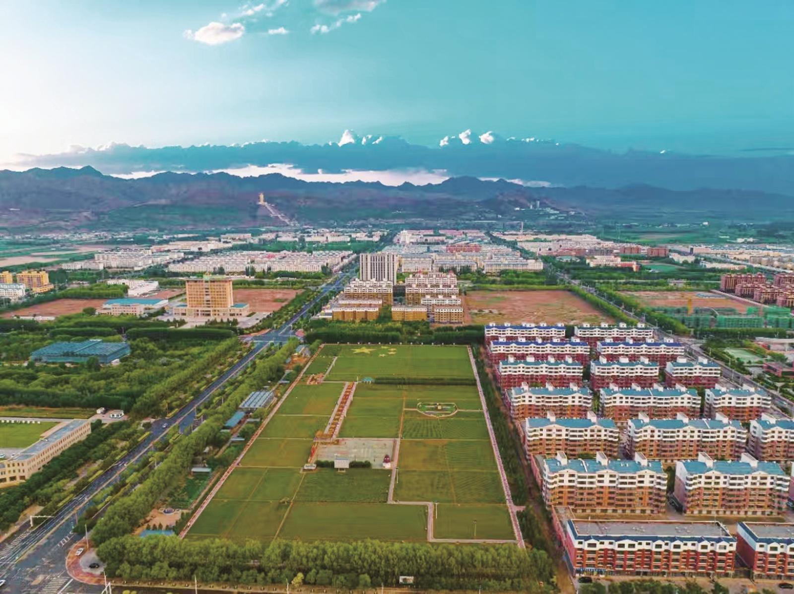 全国民族团结进步示范旗后旗主城区全景